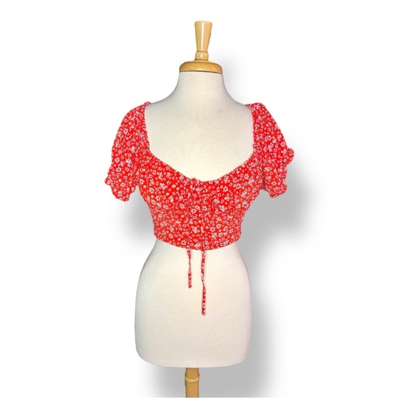 Chic Red Floral Women's Blouse - Picture 1 of 4